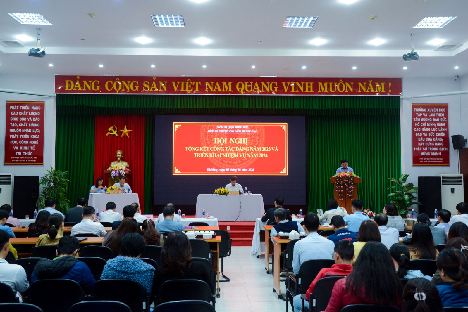 Tổng kết công tác xây dựng Đảng năm 2023 và triển khai nhiệm vụ năm 2024