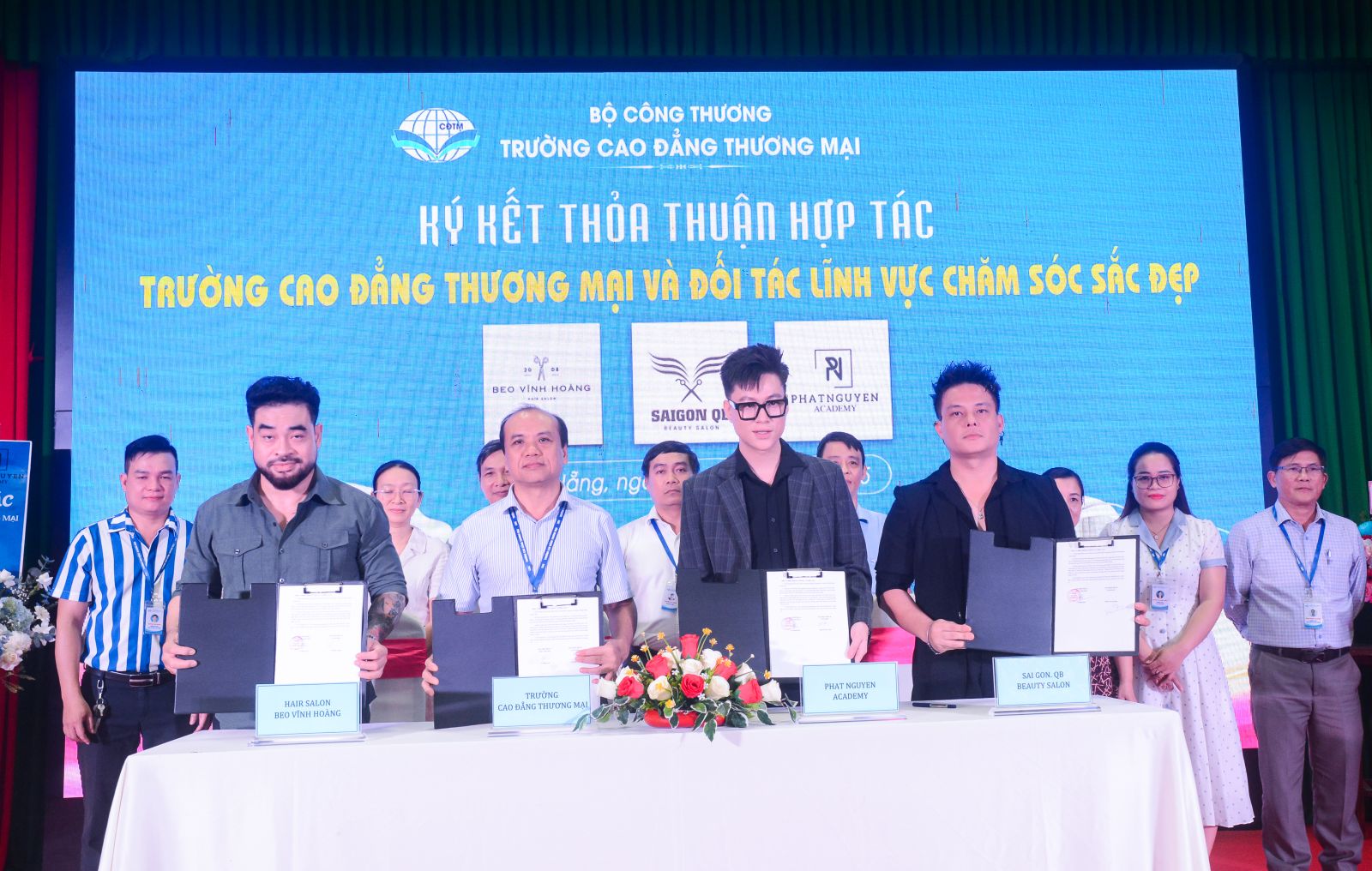 Lễ ký kết thỏa thuận hợp tác giữa Trường Cao đẳng Thương mại và các đơn vị chăm sóc sắc đẹp