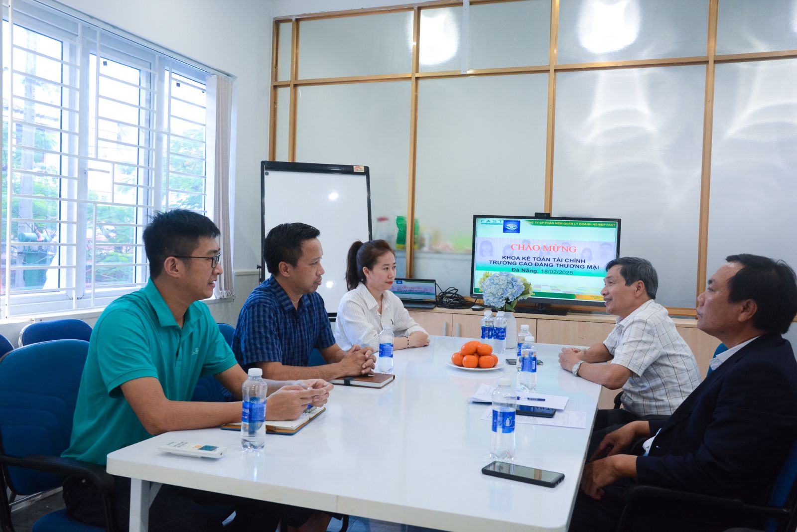 CAO ĐẲNG THƯƠNG MẠI HỢP TÁC CÙNG FAST NÂNG CAO CHẤT LƯỢNG ĐÀO TẠO THỰC TIỄN