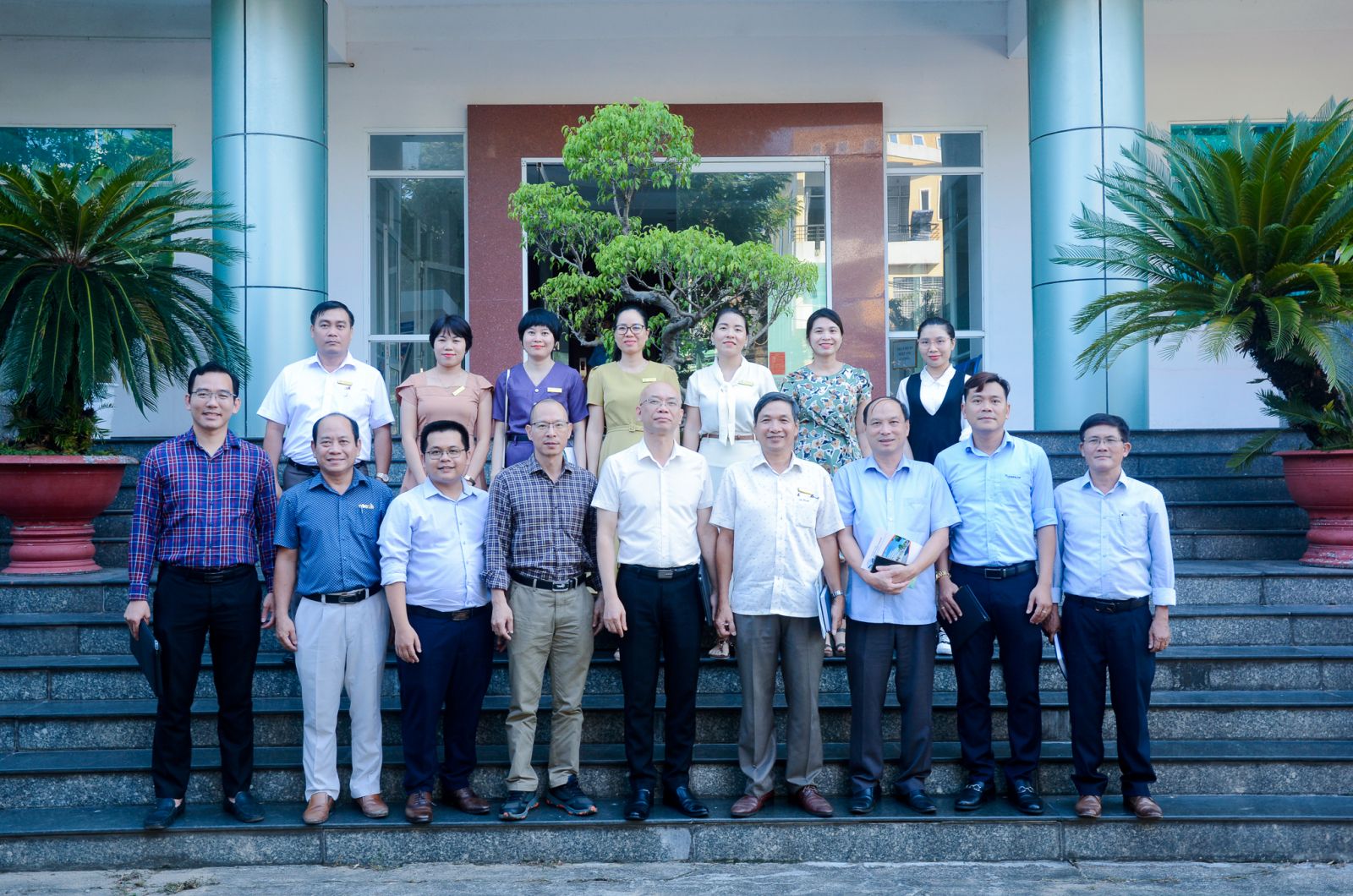 Lãnh đạo nhà trường tiếp và làm việc với lãnh đạo Cục Xuất nhập khẩu Bộ Công Thương về hoạt động Logistics, Xuất nhập khẩu Việt Nam