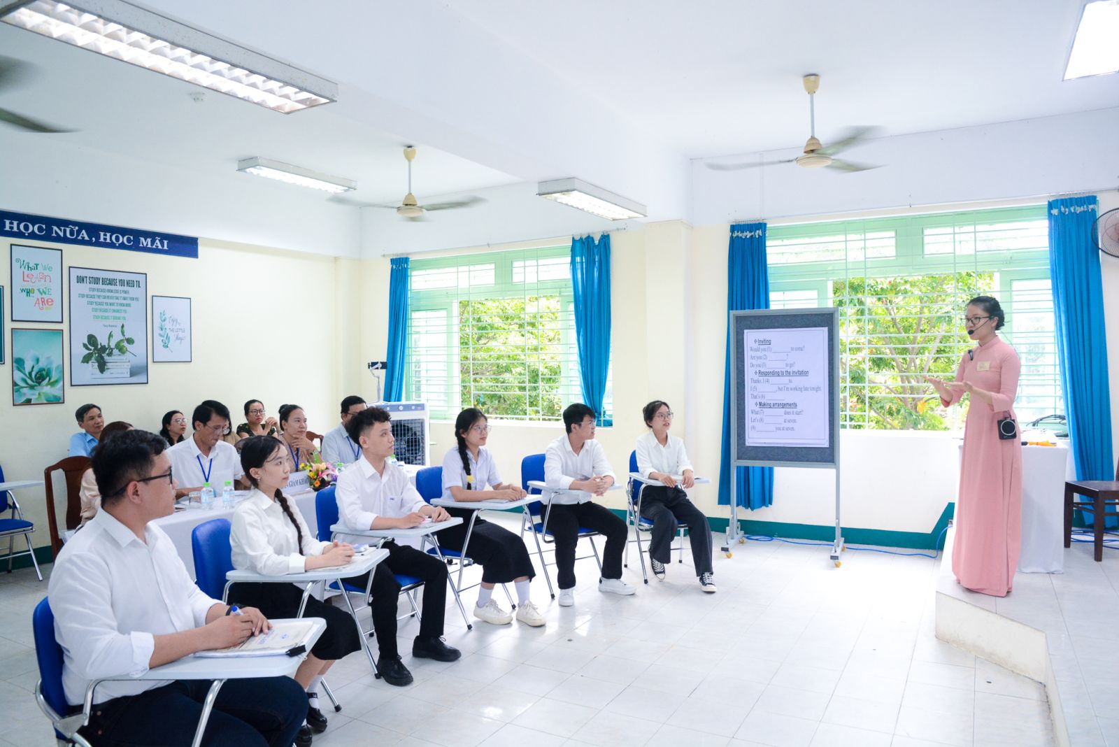 Trường Cao đẳng Thương mại tham gia hội giảng Nhà giáo giáo dục nghề nghiệp thành phố năm 2024