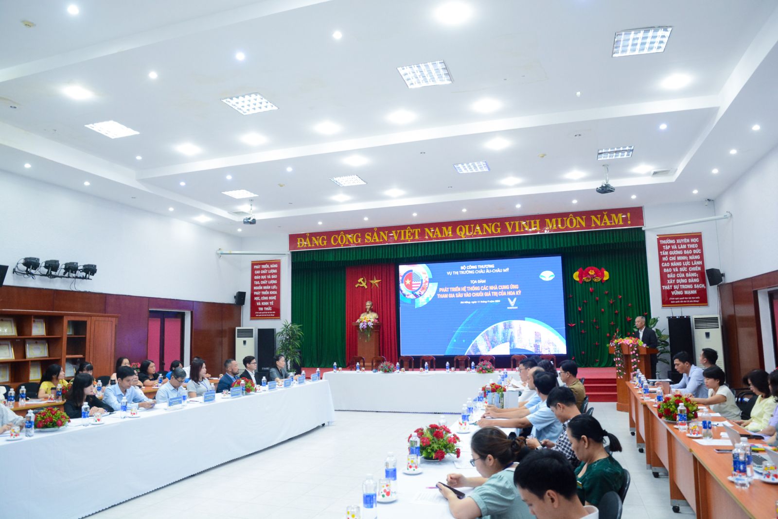 Tọa đàm “Phát triển hệ thống các nhà cung ứng tham gia sâu vào chuỗi giá trị của Hoa Kỳ”