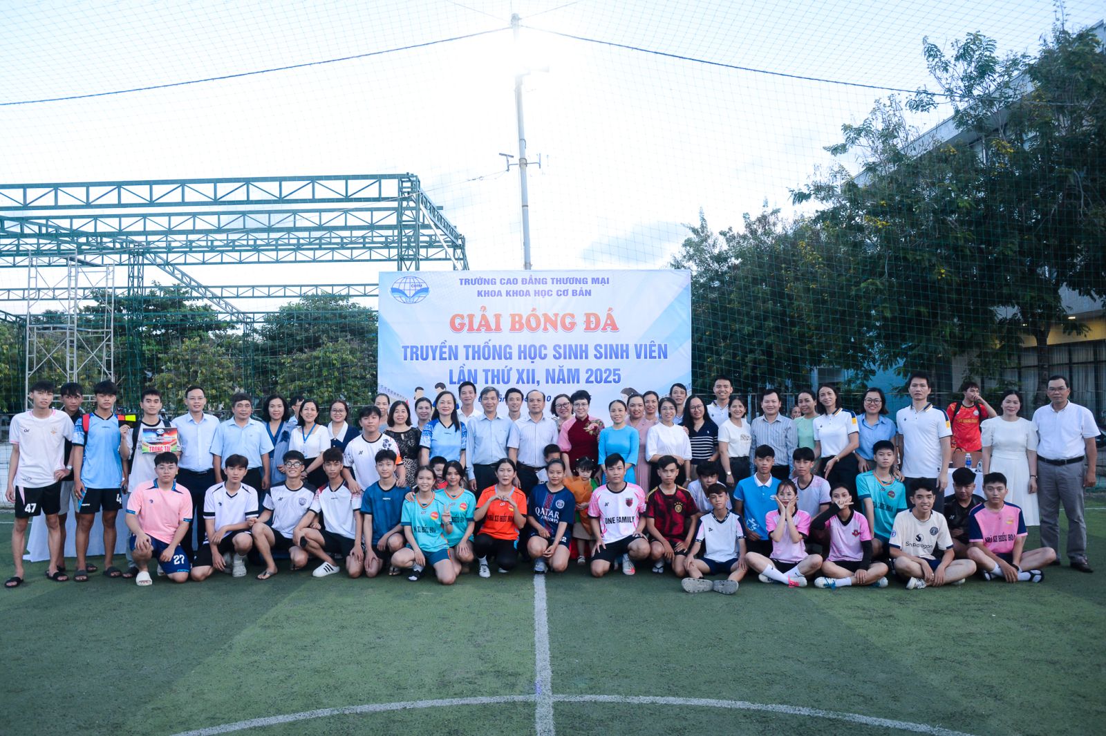 38 ĐỘI TUYỂN TRANH TÀI GIẢI BÓNG ĐÁ TRUYỀN THỐNG HSSV TRƯỜNG CAO ĐẲNG THƯƠNG MẠI LẦN THỨ XII, NĂM 2025