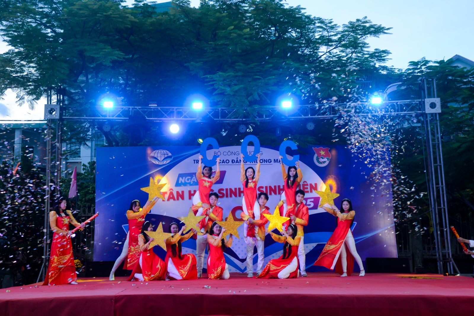 Bùng nổ ngày hội Tân học sinh, sinh viên 2025