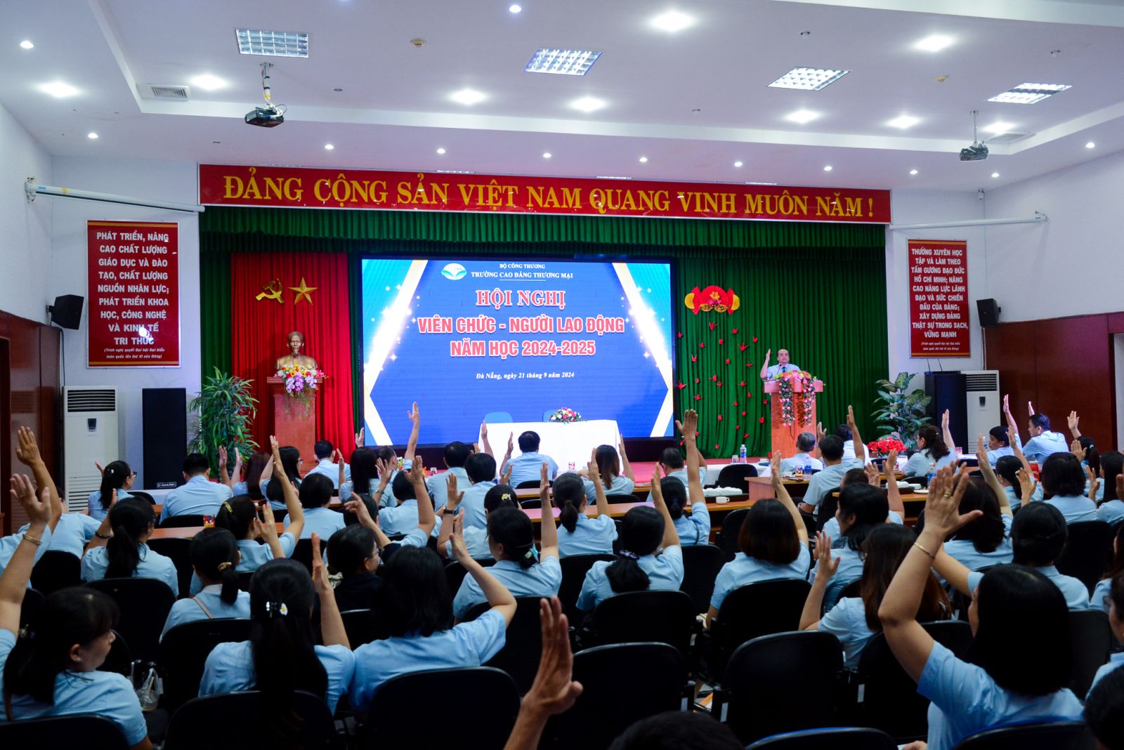 Trường CĐTM tổ chức thành công hội nghị VC-NLĐ năm học 2024-2025