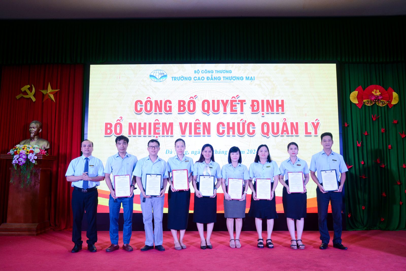 Công bố Quyết định bổ nhiệm viên chức quản lý