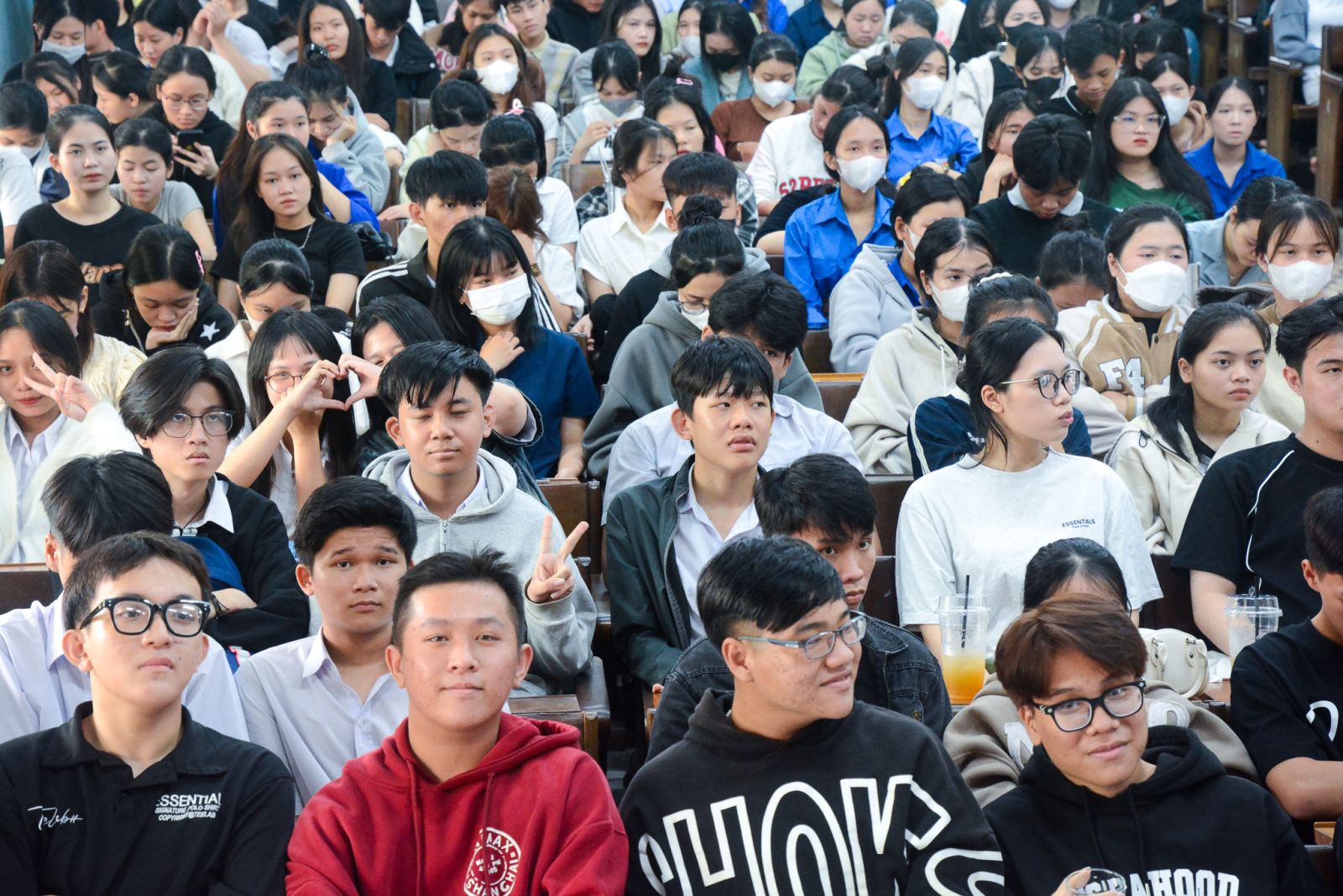 Hơn 1.000 HSSV của Trường Cao đẳng Thương mại được tuyên truyền, phổ biến giáo dục pháp luật