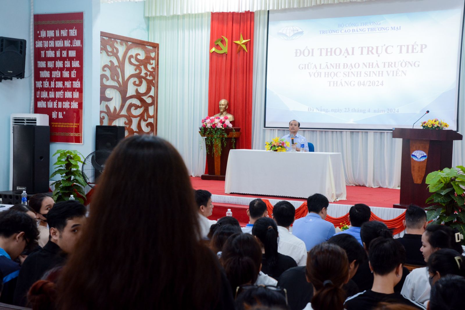 Đối thoại giữa Lãnh đạo Nhà trường và HSSV tháng 4/2024