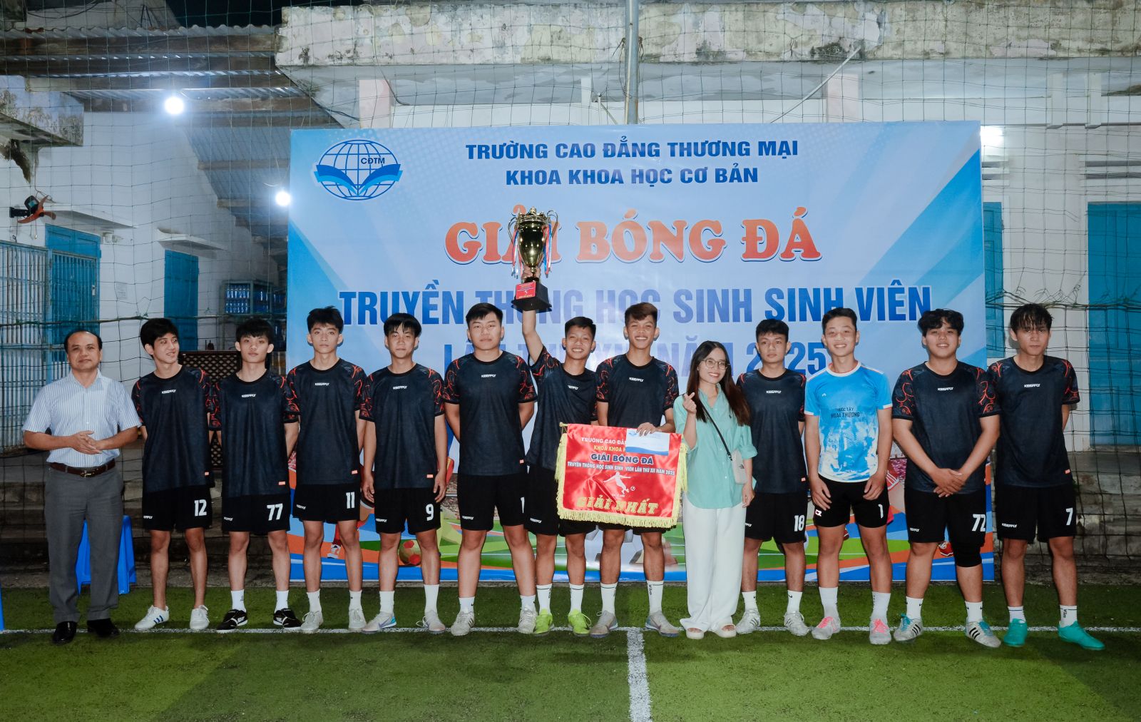 CHUNG KẾT NẢY LỬA – KHÉP LẠI MÙA GIẢI BÓNG ĐÁ TRUYỀN THỐNG HSSV