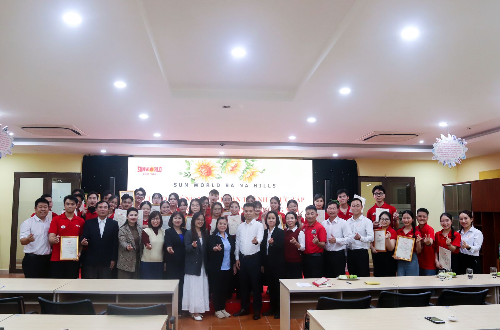 Sinh viên Trường Cao đẳng Thương mại “ghi dấu” tại Ba Na Hills với kỳ thực tập học việc 2025