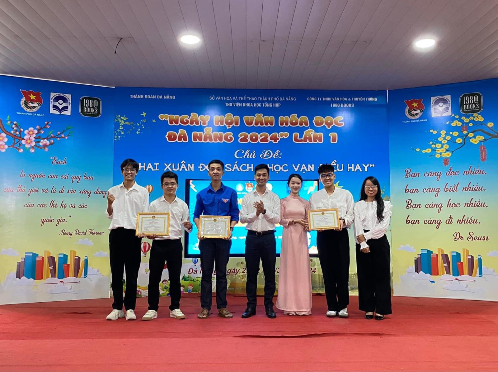 Sinh viên Cao đẳng Thương mại đạt giải cao cuộc thi “DỰ ÁN SINH VIÊN TÌNH NGUYỆN PHÁT TRIỂN VĂN HOÁ ĐỌC”